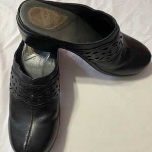 Black Dansko slip-on mules, size 9.5/40